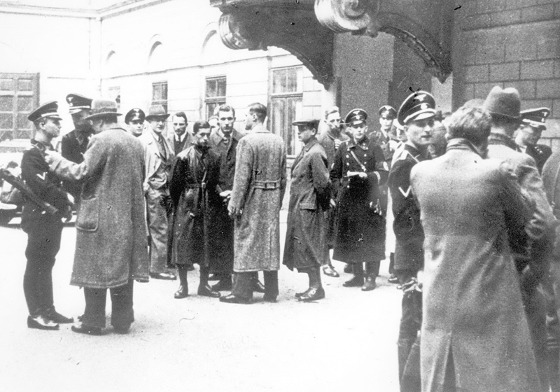 Adolf Eichmann establishes the Central Office for Jewish Emigration in Vienna