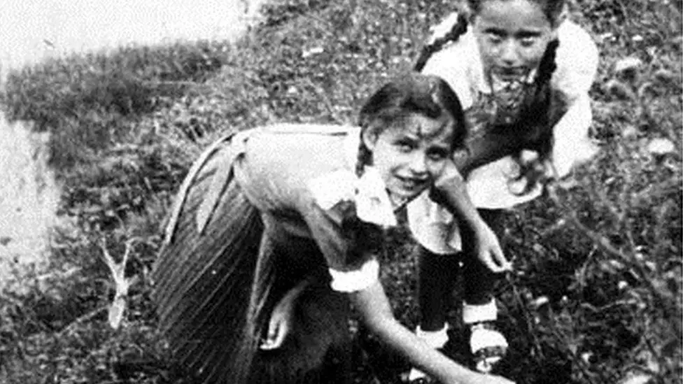 Marion Camrass – Life Before The War